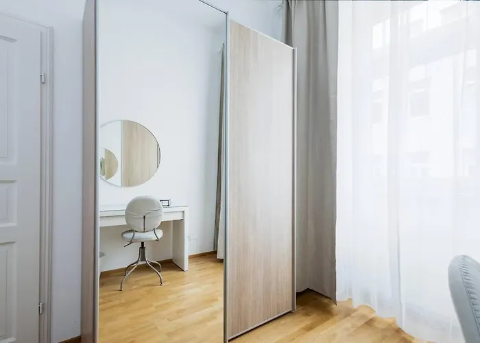 Orestaliving - Spacious 2br On The Danube Canal Διαμέρισμα